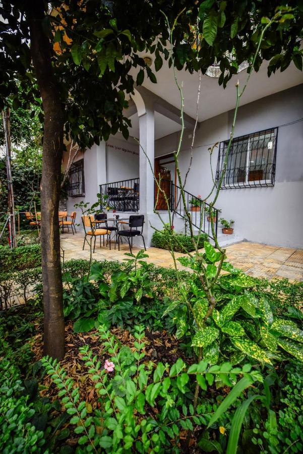 12 B&B Shkodër Exterior foto